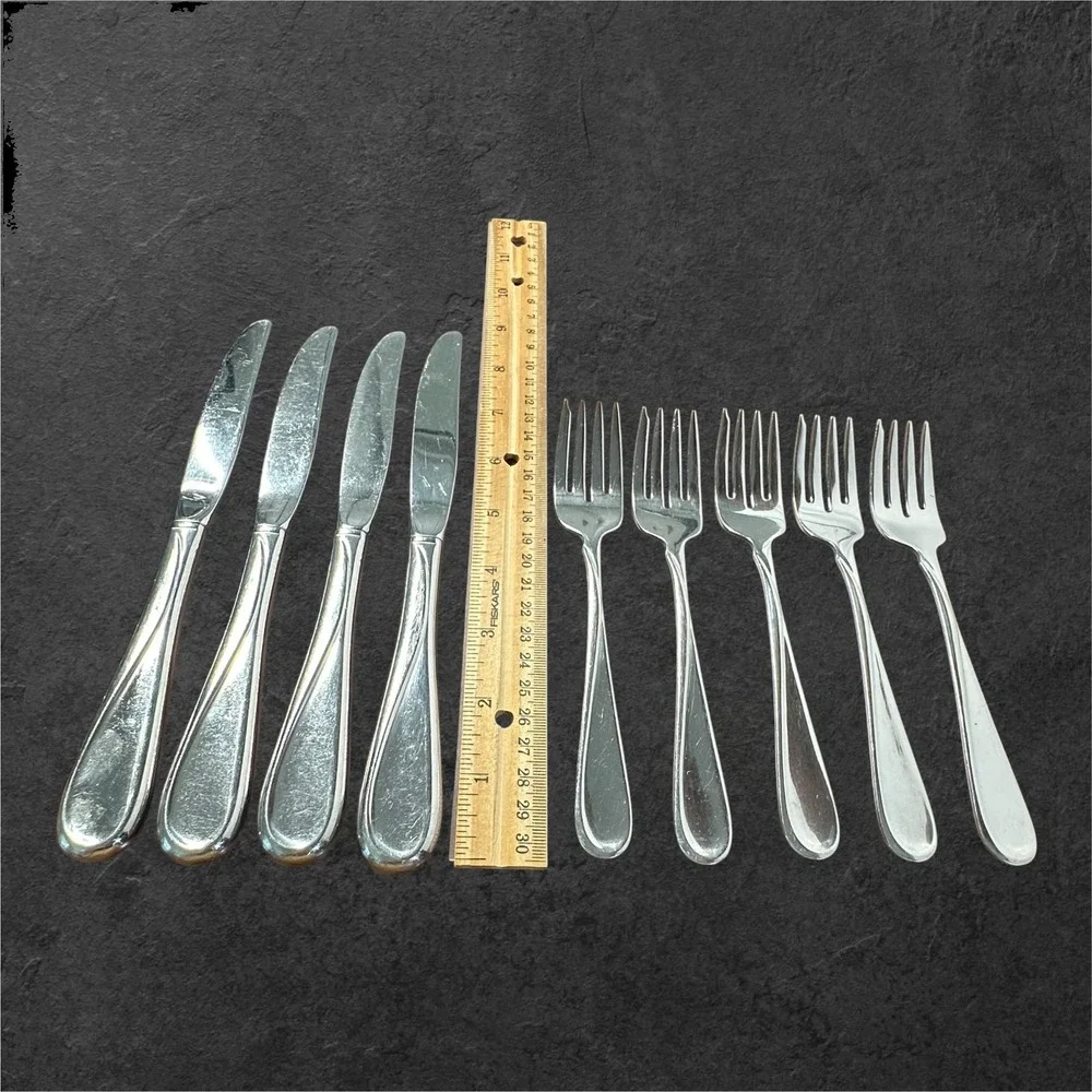 Oneida Flight Flatware Set 9pc Silver Stainless Steel 4 Knives 5 Salad Forks‎